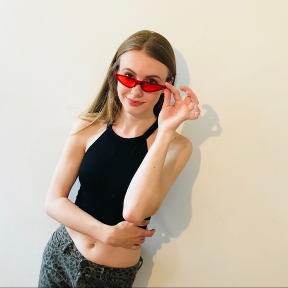 BELLA RETRO STYLE RUBY RED SUNGLASSES UV 400 - Picture 3 of 8